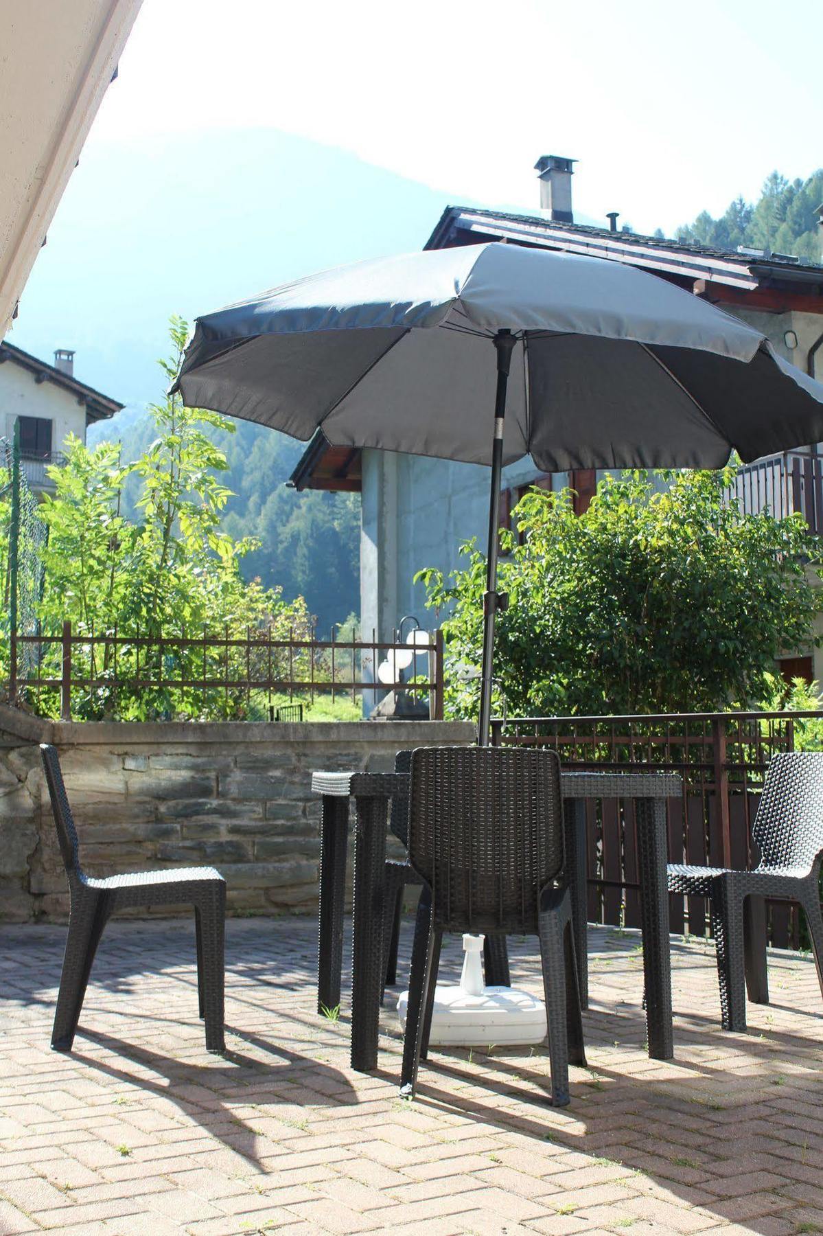 Lanterna Apartments Chiesa in Valmalenco Exterior photo
